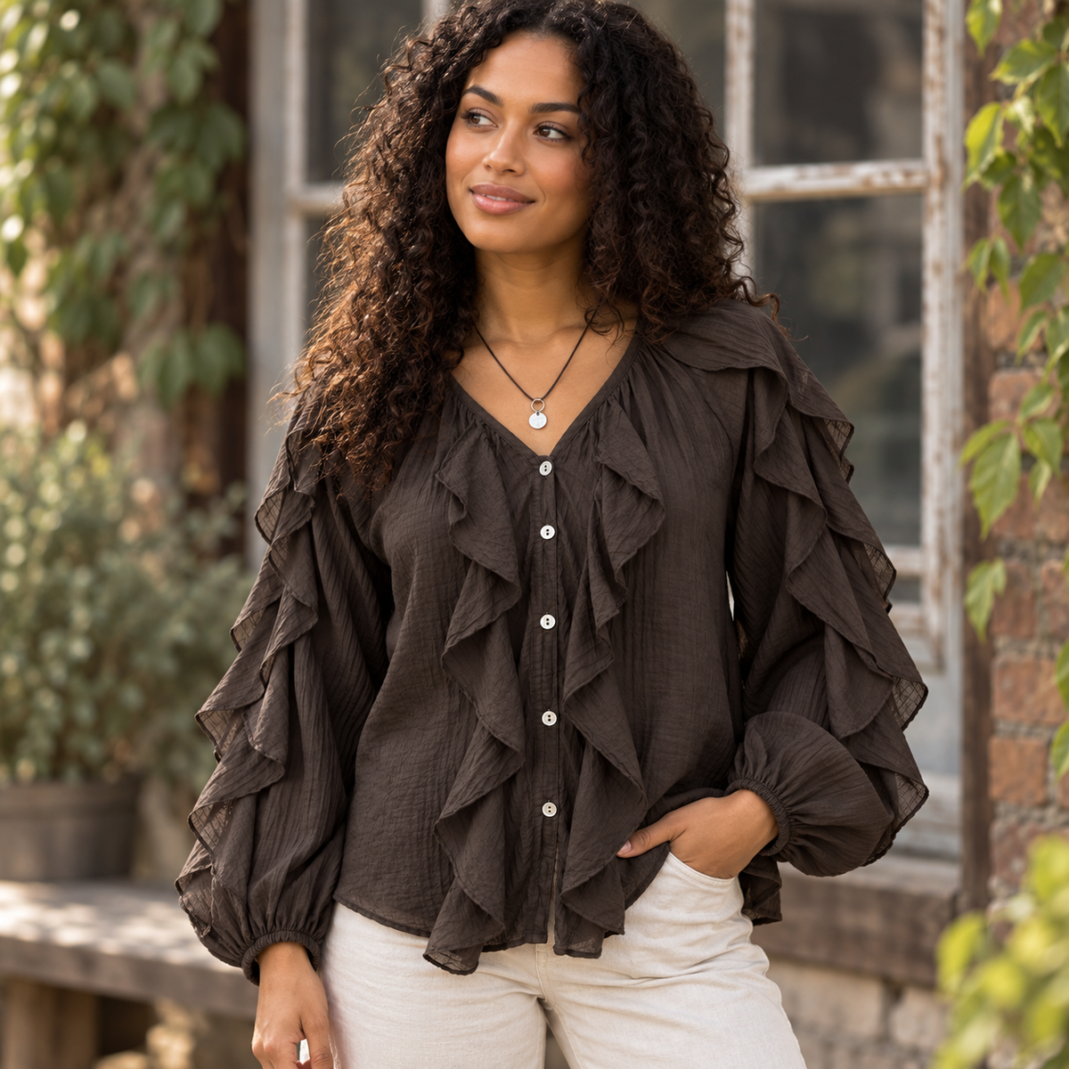 Blus Gabrielle, Brun