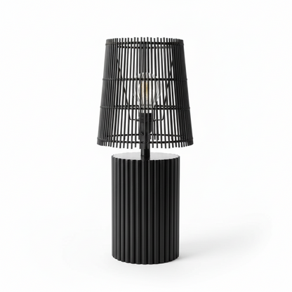 Svart ribbad lampa