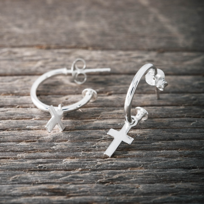 Silverörhängen with Kors